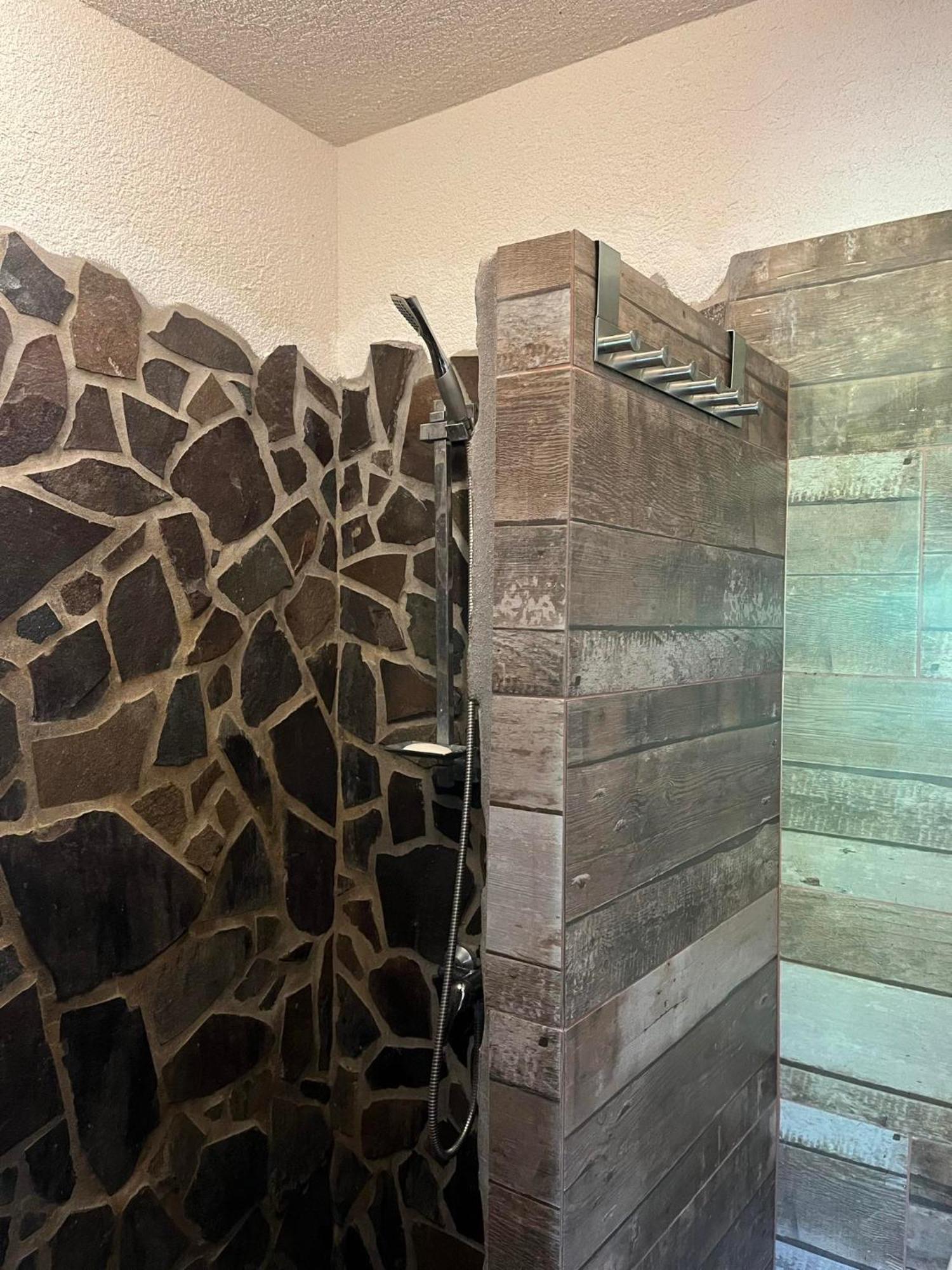 Apartman Nad Vinnym Sklepom Pouzdrany Exterior foto